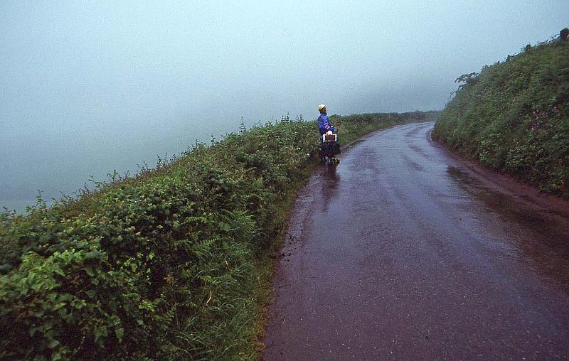 WT 2700 332-27 UK 1992-1.jpg